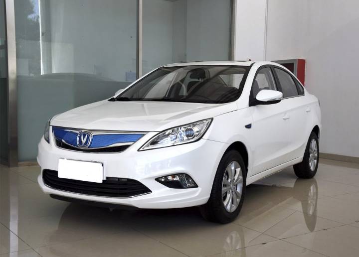 長(zhǎng)安汽車(chē)-逸動(dòng)EV