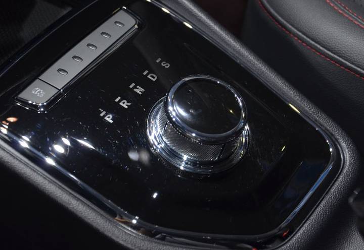 長(zhǎng)安汽車(chē)-逸動(dòng)EV