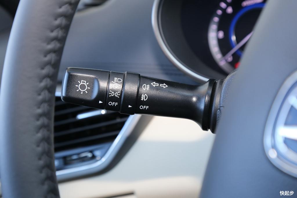 長(zhǎng)安汽車(chē)-逸動(dòng)EV