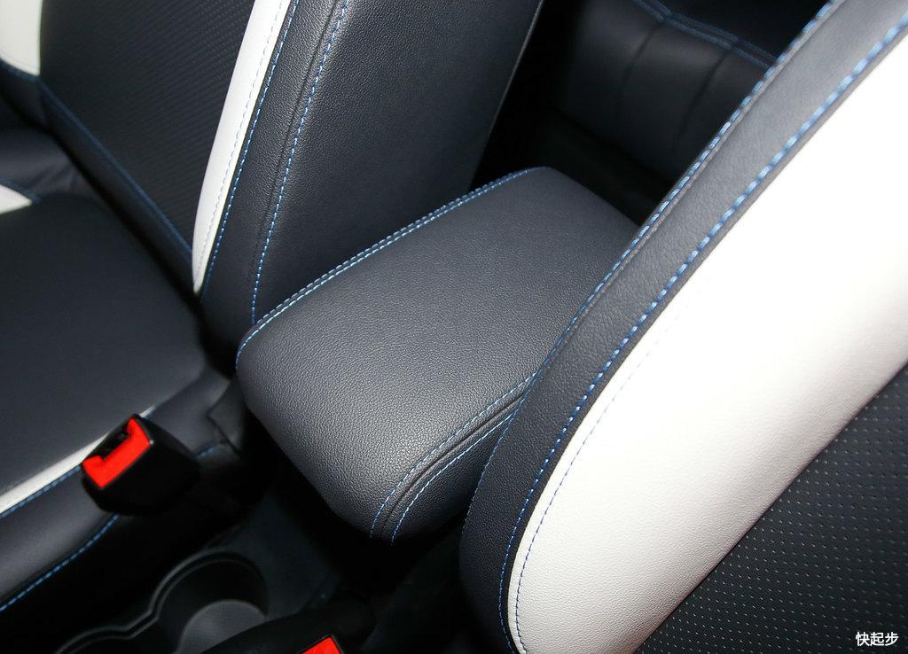 長安汽車-長安CS15EV