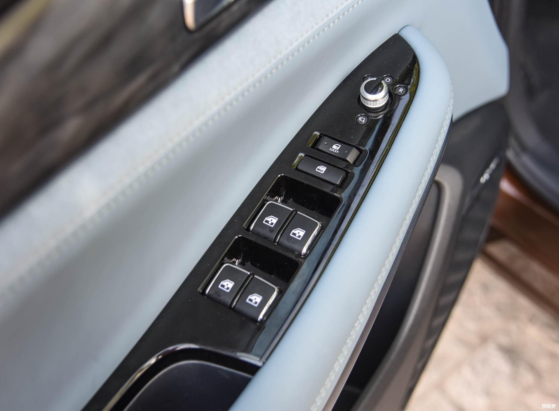 長安汽車-長安CS75PHEV