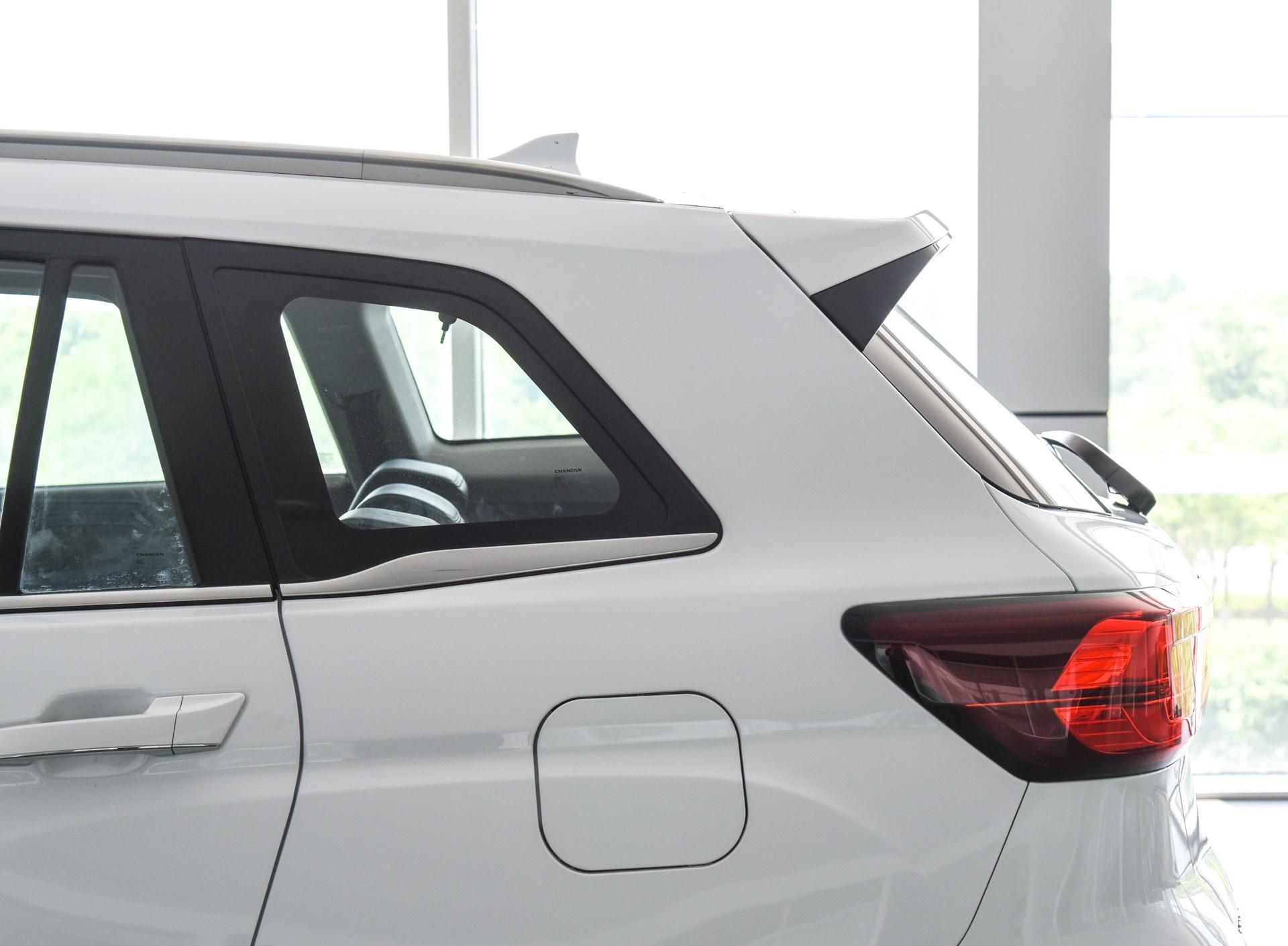長(zhǎng)安汽車-長(zhǎng)安CS75PHEV
