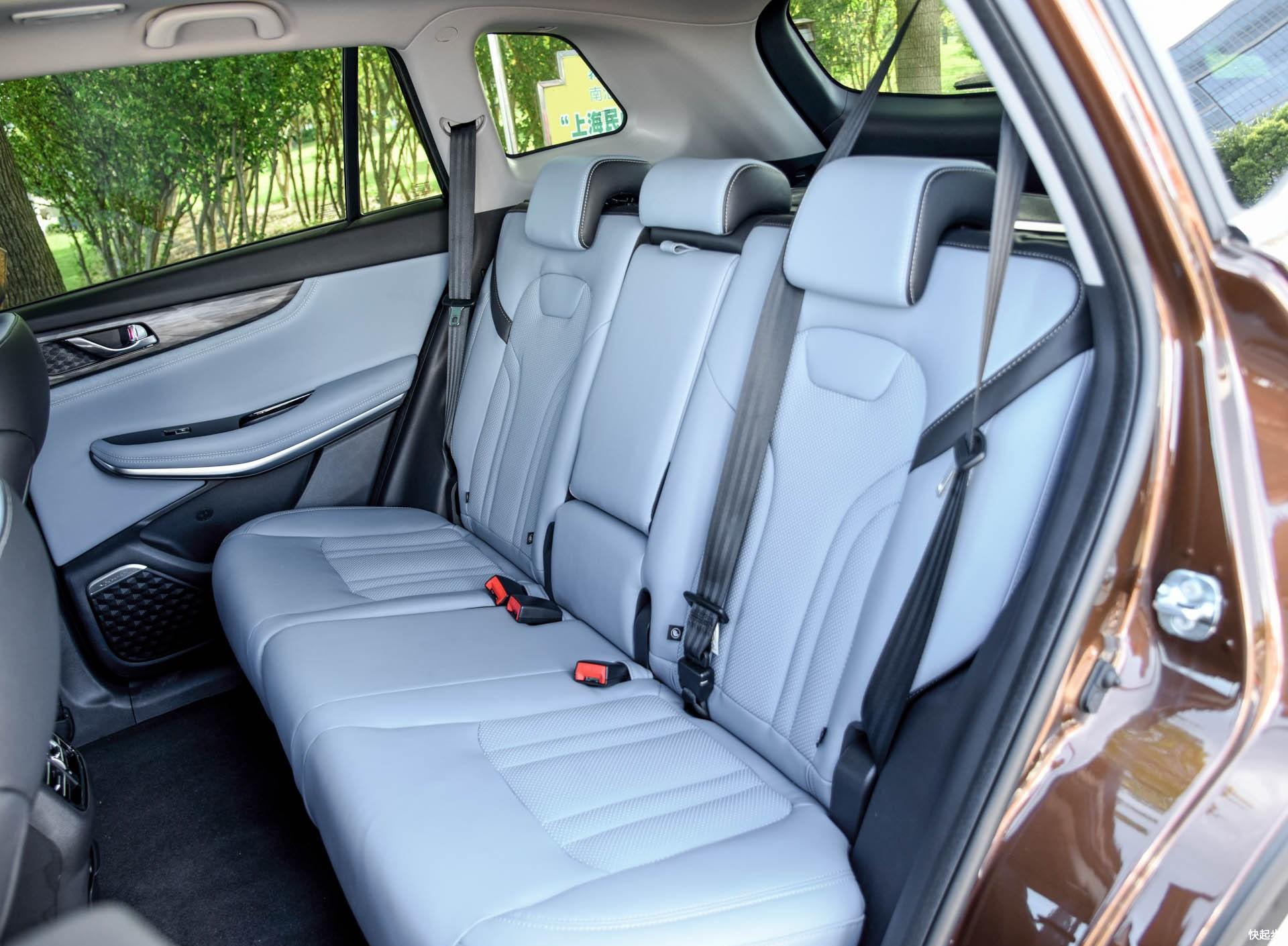 長安汽車-長安CS75PHEV