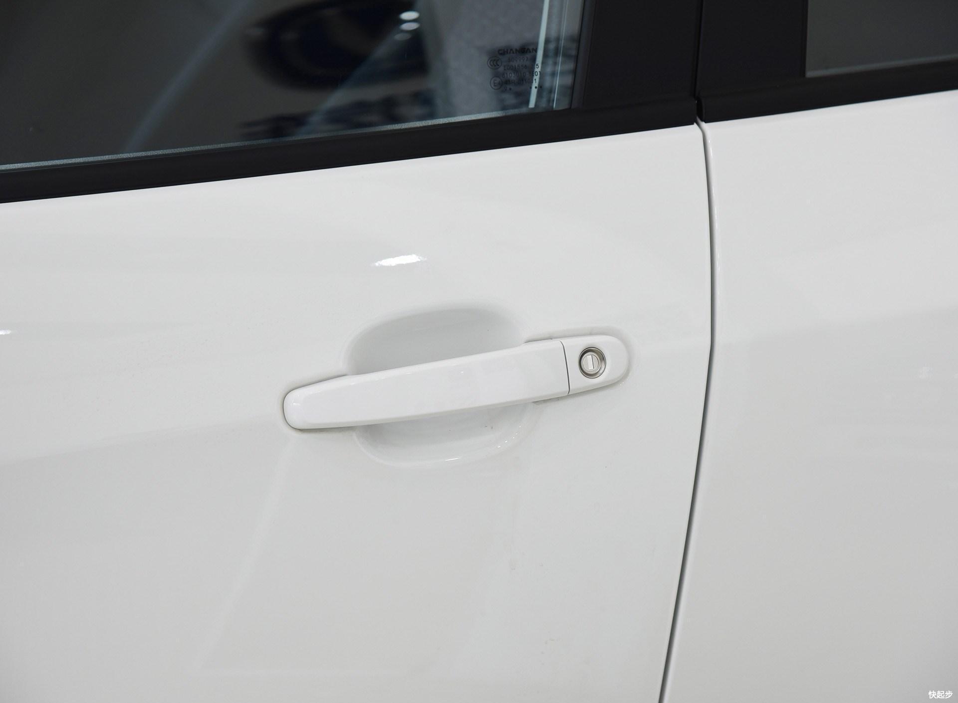 長安汽車-長安CS15EV