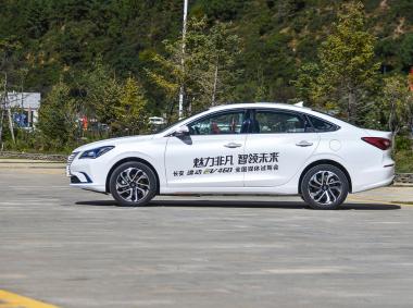 長安汽車逸動EV