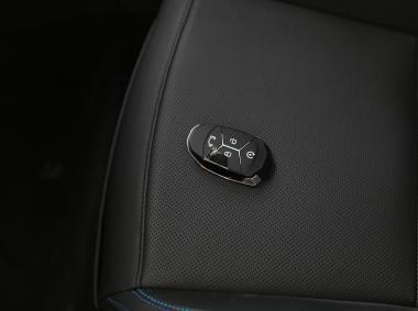 領(lǐng)克領(lǐng)克01 PHEV