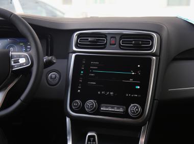 領(lǐng)克領(lǐng)克01 PHEV