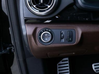 魏牌WEY P8