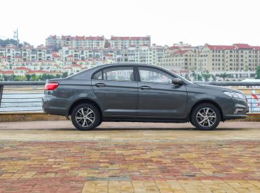 力帆汽車力帆650 EV