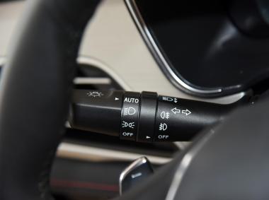 長(zhǎng)安汽車(chē)長(zhǎng)安CS75PHEV