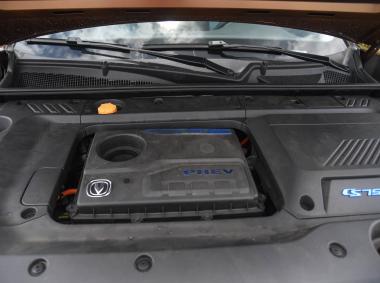 長安汽車-長安CS75PHEV