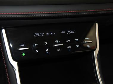 長(zhǎng)安汽車(chē)長(zhǎng)安CS75PHEV