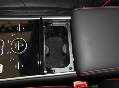 長(zhǎng)安汽車(chē)長(zhǎng)安CS75PHEV