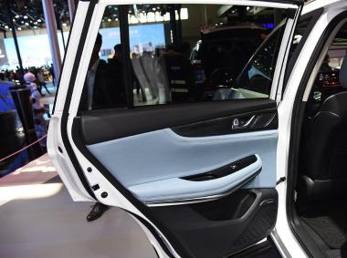 長安汽車長安CS75PHEV