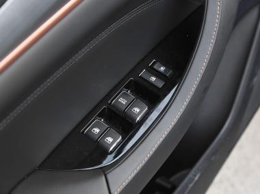 長安汽車逸動ET