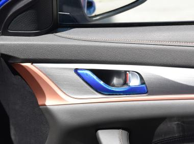 長安汽車逸動ET
