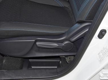 長安汽車-長安CS15EV
