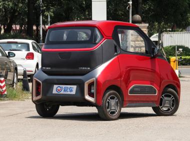 寶駿寶駿E200