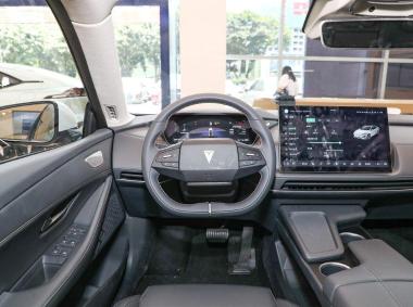 深藍汽車長安深藍SL03