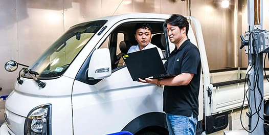 現(xiàn)代汽車開發(fā)出全球首個(gè)商用電動(dòng)汽車性能控制系統(tǒng)