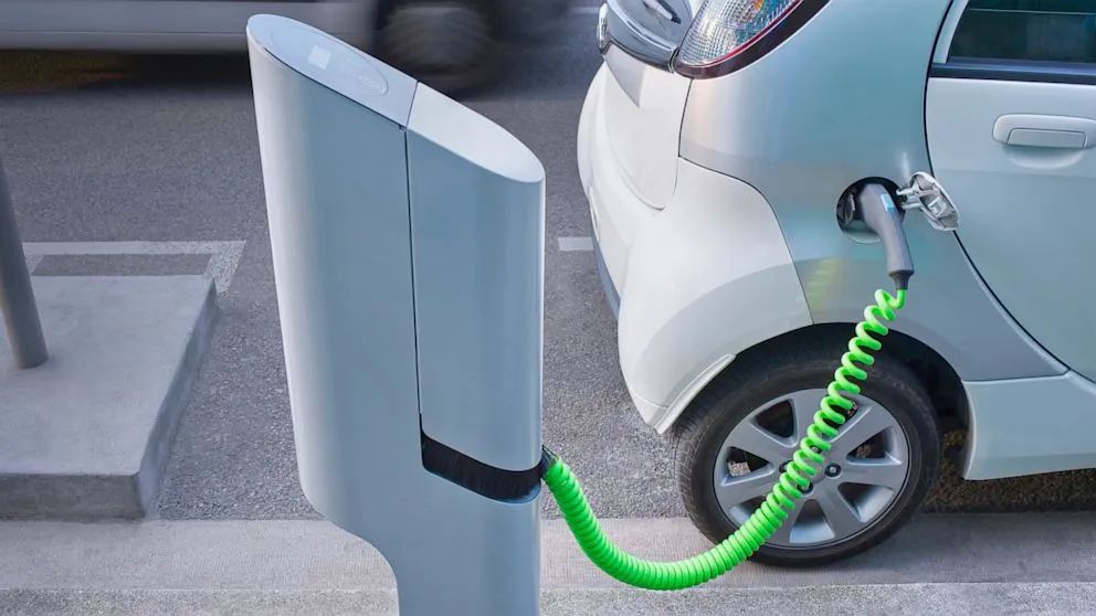 阜陽今年將擴建電動汽車充電樁！