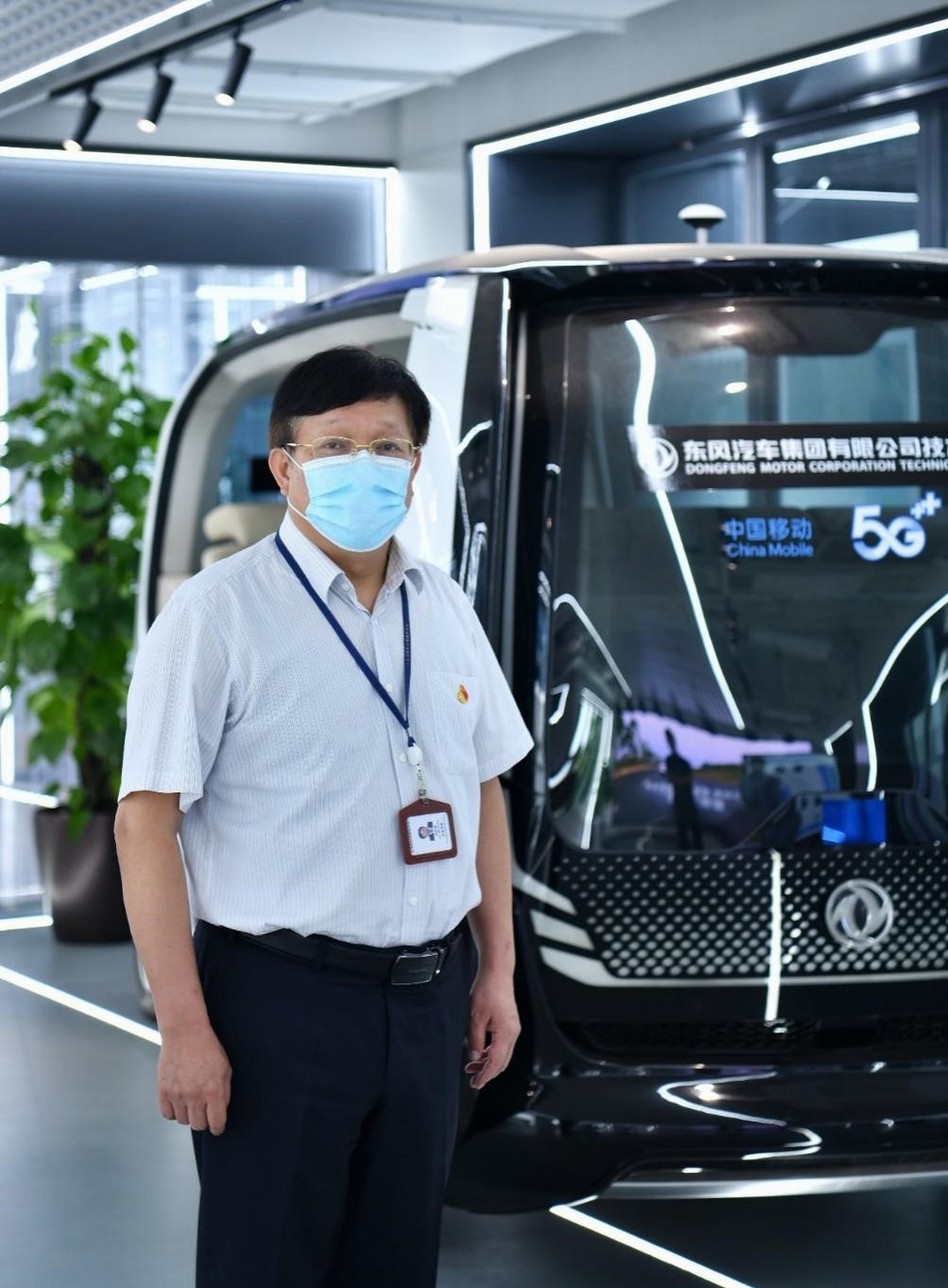 建言獻(xiàn)策履職忙 東風(fēng)公司兩會代表委員赴京參會