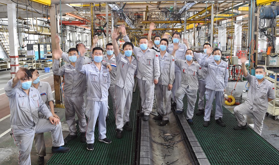 裝配一線榮退 東風商用車闊步“智造”路