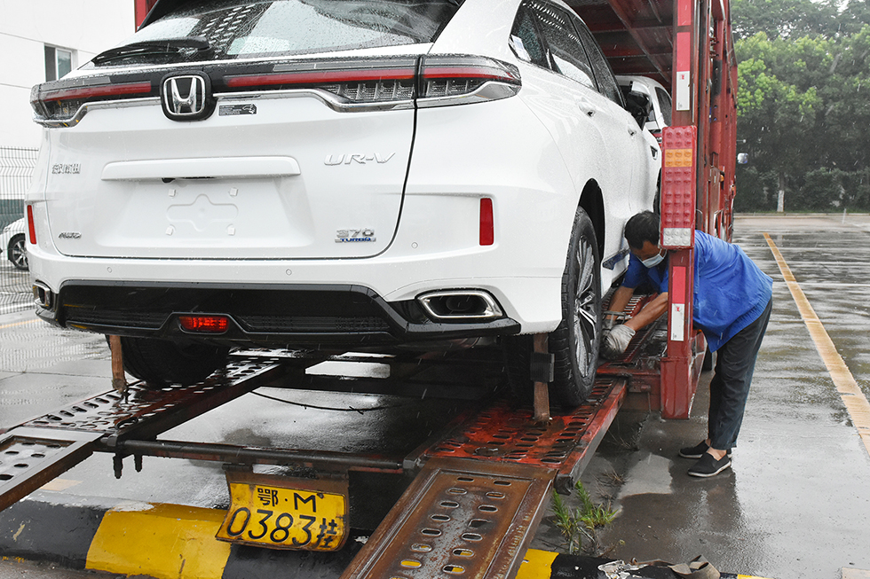通堵點(diǎn)解難點(diǎn) 整車運(yùn)送不停歇