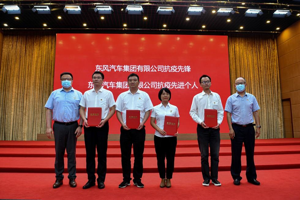 全面從嚴(yán)治黨 打造忠誠(chéng)干凈擔(dān)當(dāng)隊(duì)伍
