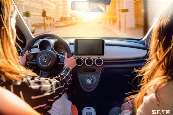 小電動(dòng)汽車多少錢？長(zhǎng)城歐拉汽車給車主吃下“定心丸