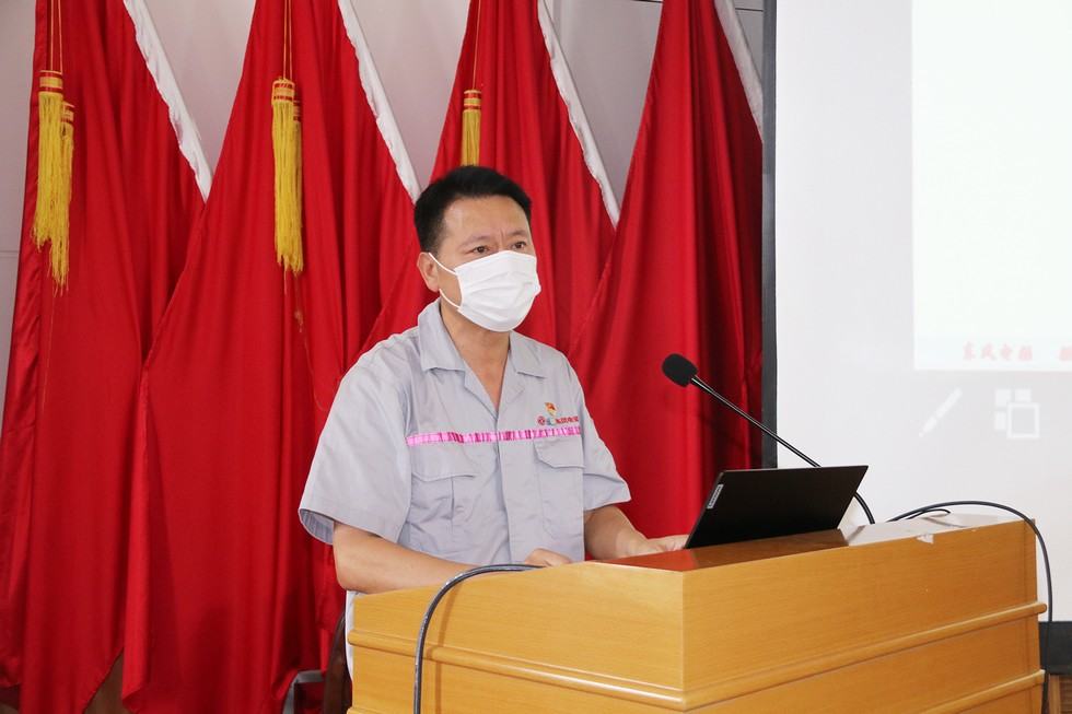 東風電驅(qū)動系統(tǒng)有限公司黨員干部扎實學習《習近平談治國理政》第三卷