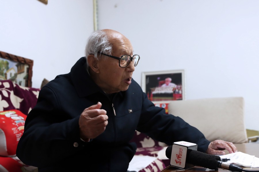 向支德瑜學(xué)習(xí) 做科技報(bào)國(guó)排頭兵