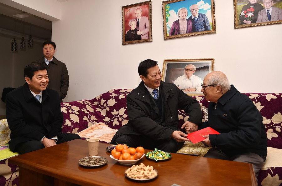 向支德瑜學(xué)習(xí) 做科技報(bào)國(guó)排頭兵
