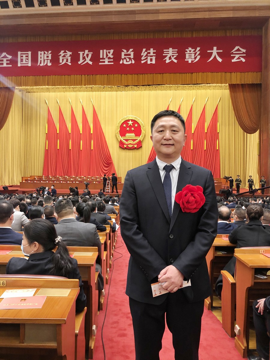 ?【我是黨員 我在東風】劉鵬：汗灑脫貧路 再苦再累也值得