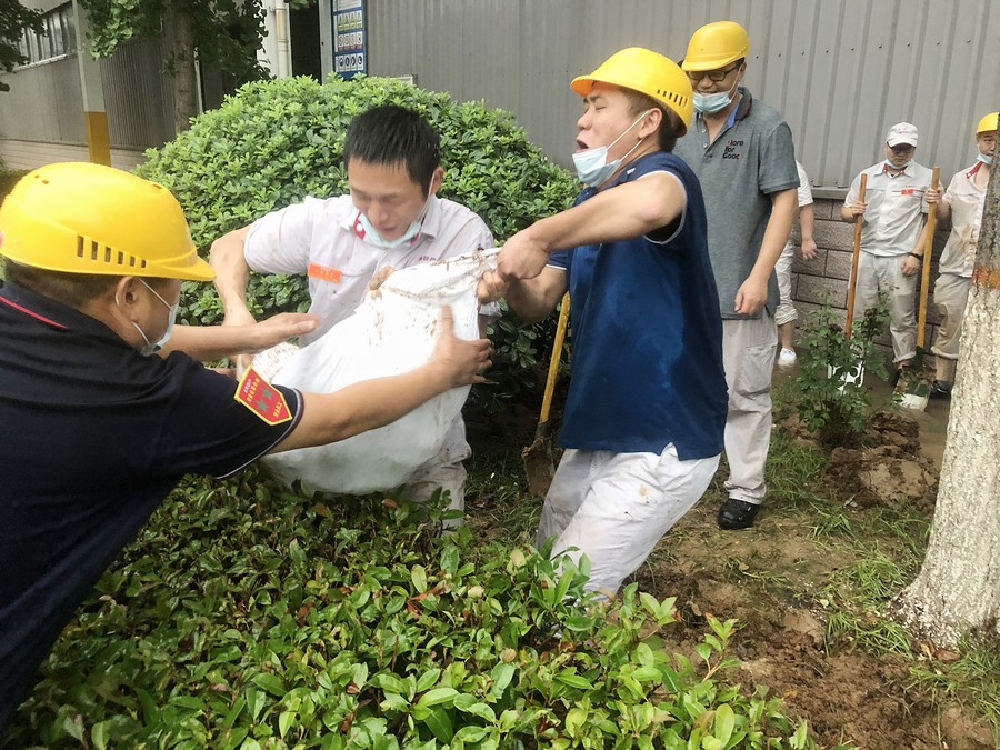 東風公司全力應(yīng)對河南特大暴雨災(zāi)害