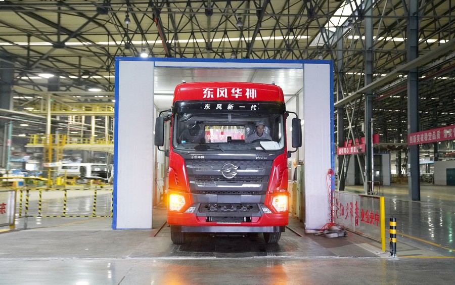 【開門紅 在現(xiàn)場】十堰基地：山間冬日冷 車間熱意濃