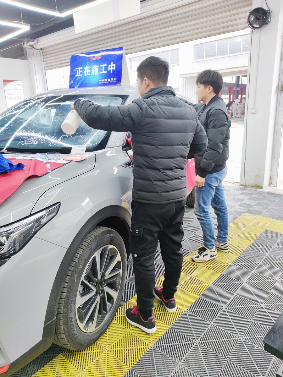 【開門紅 在現場】“干”出滿意度 “搶”出銷量來