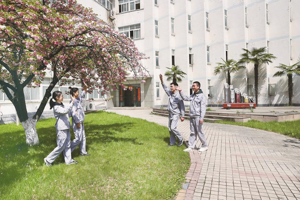 不負(fù)春光加速跑