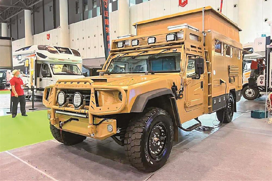 東風猛士四驅越野房車首發