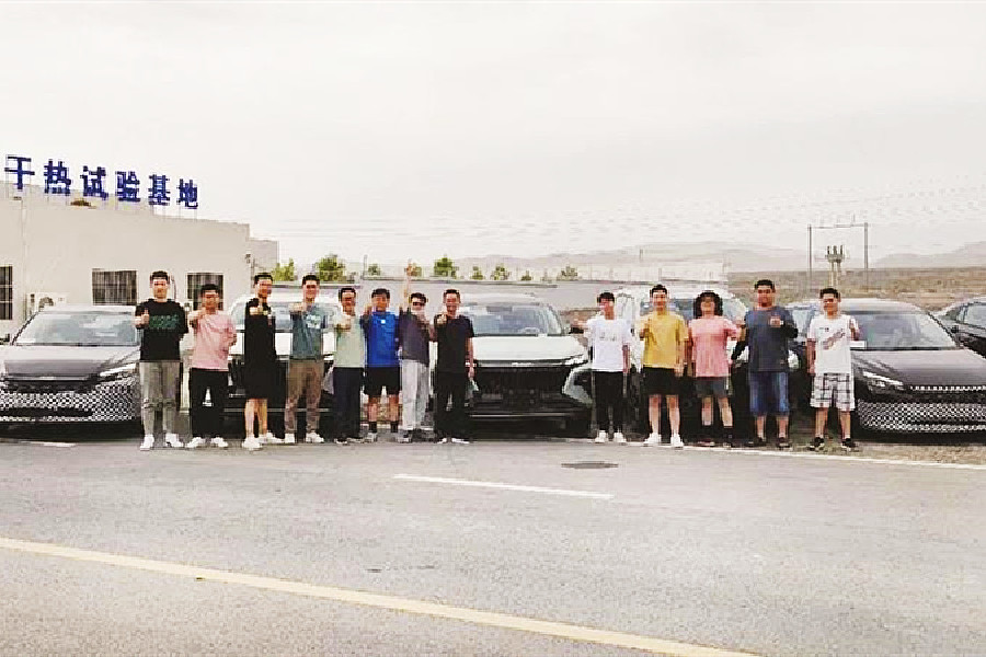 東風自主新車盛夏迎“高烤”