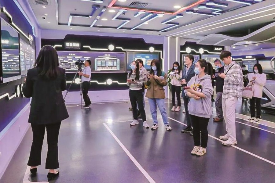 “廣州市高質量發展媒體調研行”走進聯友科技