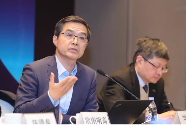 歐陽明高:新能源汽車優勢針對可再生能源時代,純電動汽車2030迎爆發