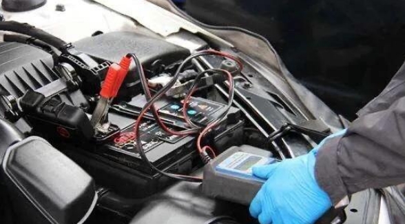 32萬公里對(duì)比測(cè)試！燃油車VS電動(dòng)車，開哪種車更省錢？