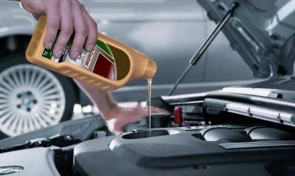 32萬公里對(duì)比測(cè)試！燃油車VS電動(dòng)車，開哪種車更省錢？