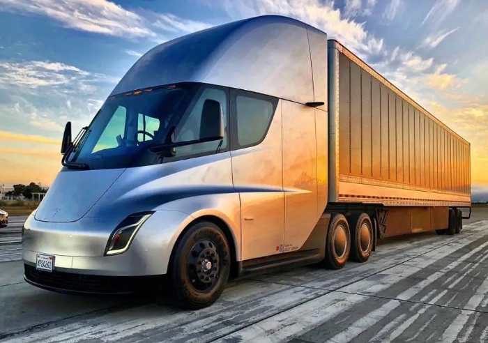 特斯拉電動卡車Semi獲得150輛大訂單未來可能增至500輛
