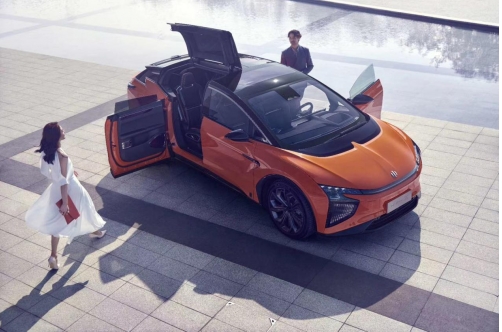 從汽車大國到汽車強國，電動汽車彎道超車可行嗎？
