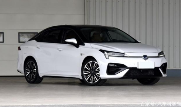 電動汽車似乎比同級燃油汽車貴，推廣電動汽車有意義嗎？