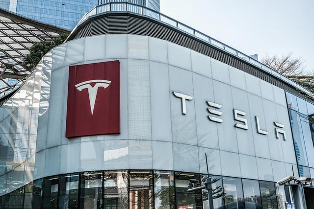 Model3被美國《消費(fèi)者報(bào)告》評為2020最佳電動汽車