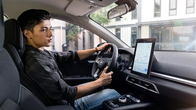 全家人的魅力擔當!比亞迪e3這樣的電動汽車誰能不愛?