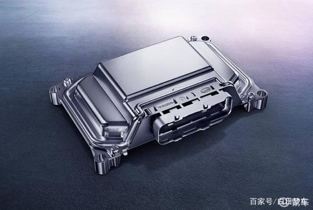 工程師造電動車的樣子，就像你小時候玩四驅車的樣子